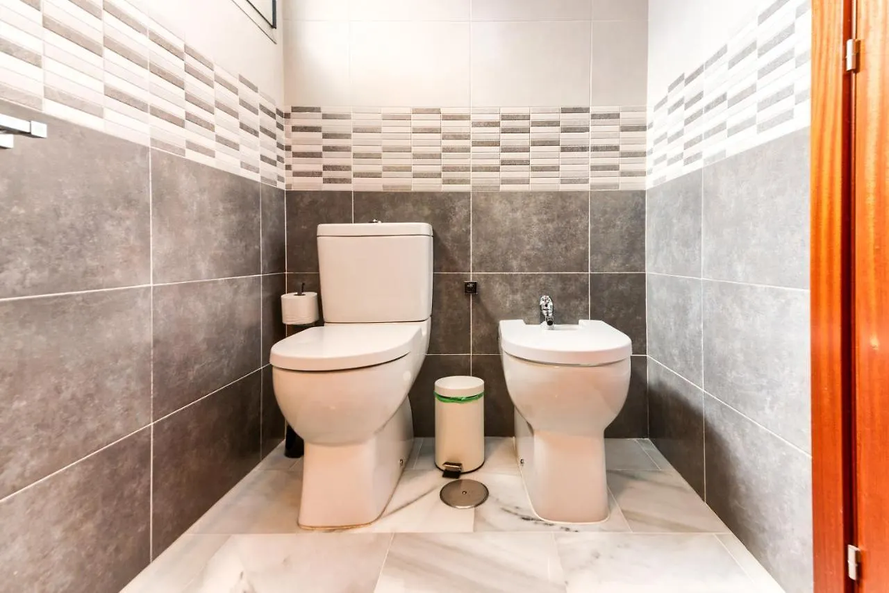 Holidays2Malaga Salitre Cerca Estacion Ave & Fibra Wifi 0*, Μάλαγα